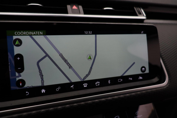 Land Rover Range Rover Velar 2.0 I4 Turbo * R-Dynamic * SE 300PK Trekhaak Pano/dak