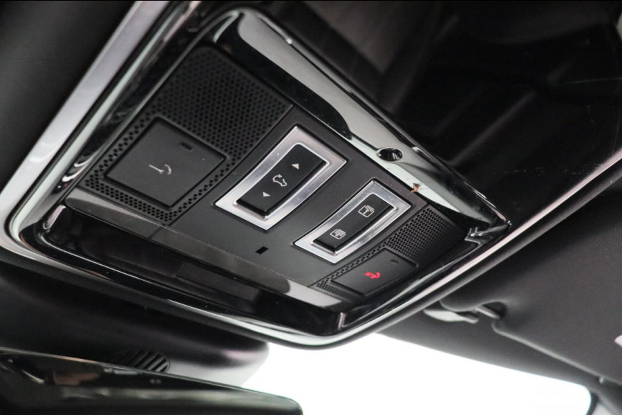 Land Rover Range Rover Velar 2.0 I4 Turbo * R-Dynamic * SE 300PK Trekhaak Pano/dak