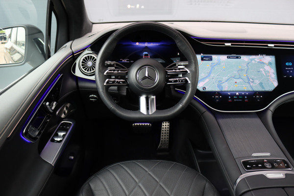Mercedes-Benz EQE SUV 500 4MATIC AMG Line 91 kWh | Luchtvering | Hyperscreen | Achterasbesturing | Distronic+ | Massage | Nappa Leder | HUD | Stoelventilatie | Trekhaak | Memory | Verwarmd Stuurwiel |