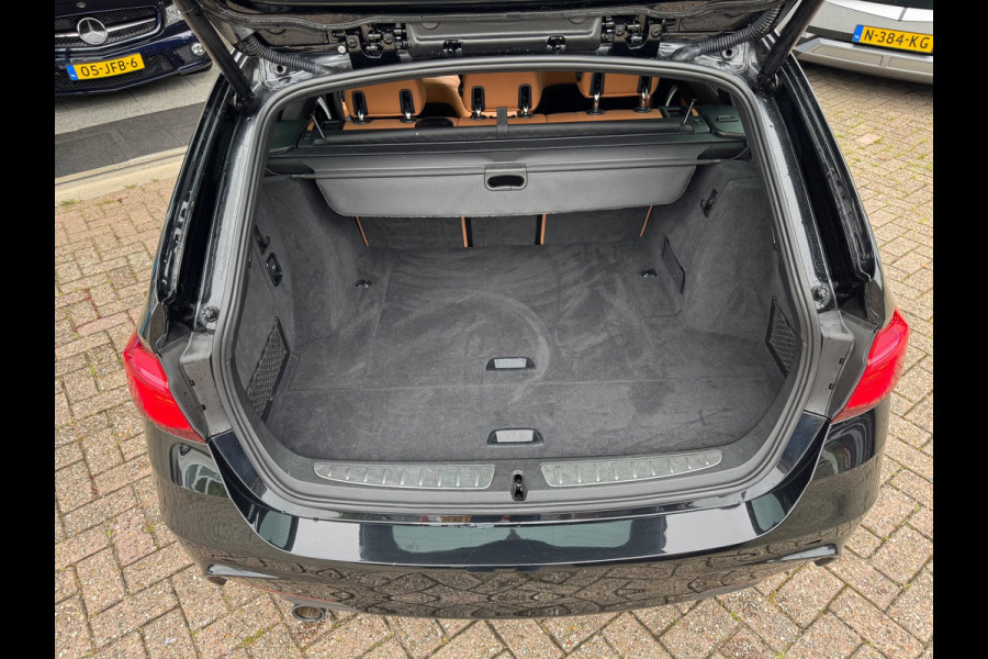 BMW 3 Serie Touring 318i M Sport 2019 AUT PANO CAMERA NAP!
