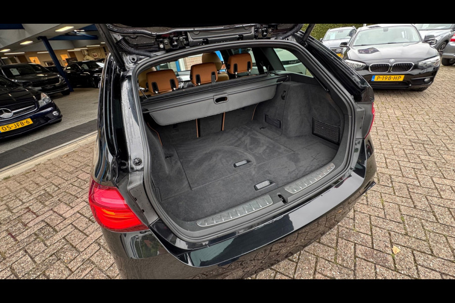 BMW 3 Serie Touring 318i M Sport 2019 AUT PANO CAMERA NAP!