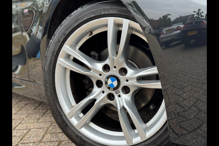 BMW 3 Serie Touring 318i M Sport 2019 AUT PANO CAMERA NAP!