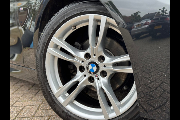 BMW 3 Serie Touring 318i M Sport 2019 AUT PANO CAMERA NAP!