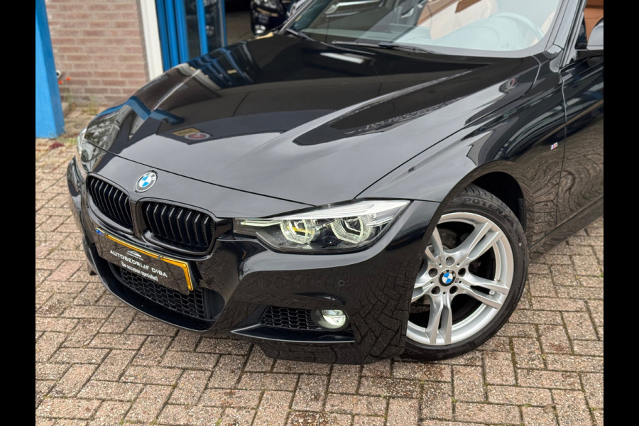 BMW 3 Serie Touring 318i M Sport 2019 AUT PANO CAMERA NAP!