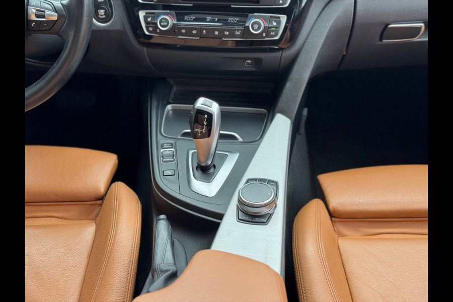 BMW 3 Serie Touring 318i M Sport 2019 AUT PANO CAMERA NAP!