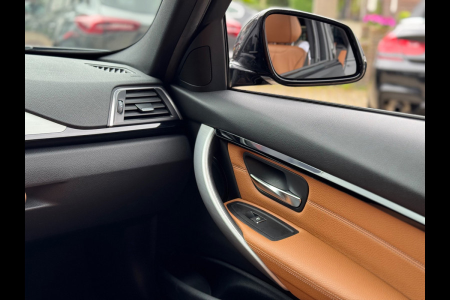 BMW 3 Serie Touring 318i M Sport 2019 AUT PANO CAMERA NAP!