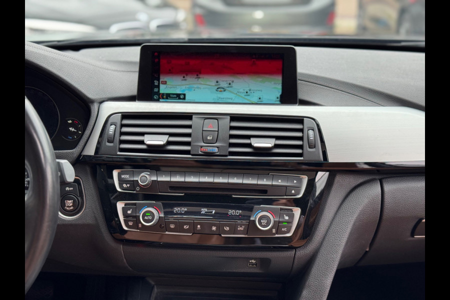 BMW 3 Serie Touring 318i M Sport 2019 AUT PANO CAMERA NAP!