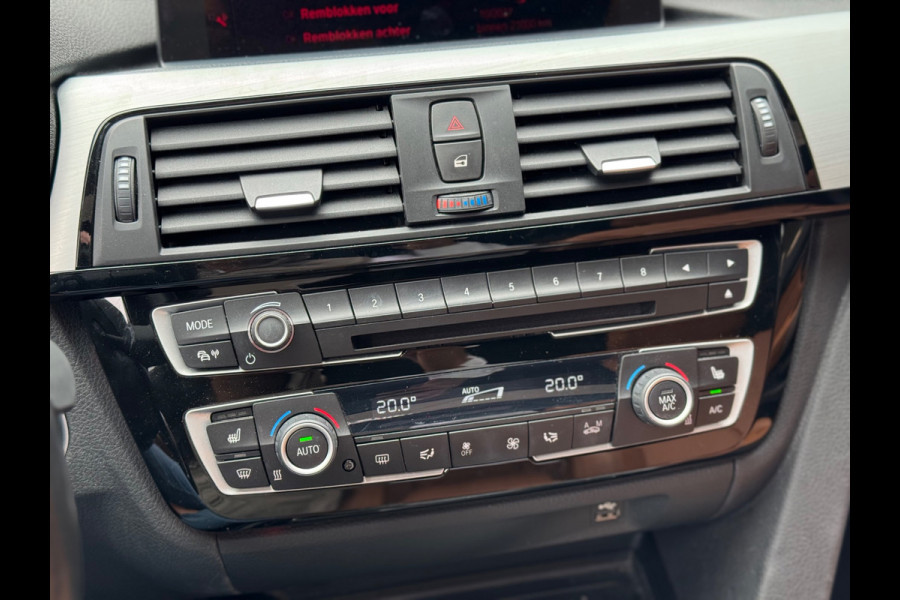 BMW 3 Serie Touring 318i M Sport 2019 AUT PANO CAMERA NAP!