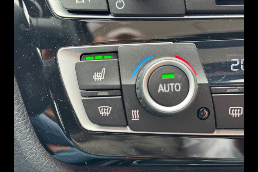 BMW 3 Serie Touring 318i M Sport 2019 AUT PANO CAMERA NAP!