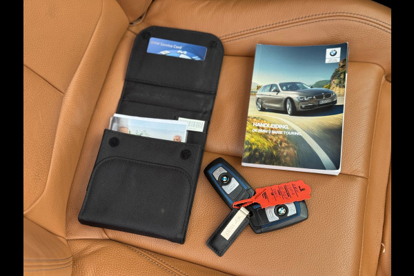BMW 3 Serie Touring 318i M Sport 2019 AUT PANO CAMERA NAP!