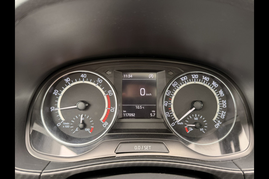 Škoda Fabia 1.0 TSI Monte Carlo Pano LED CarPlay Stoelverwarming Cruise Clima