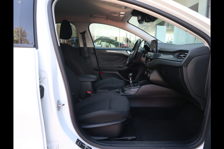 Ford FOCUS Wagon 1.0 EcoBoost Active Business Navi / Trekh / Stoel-stuurverwarming / Keyless / Handgeschakeld