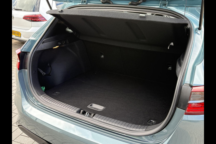 Kia Ceed 1.5 T-GDi DynamicPlusLine | 28000 KM | 140 PK | Virtual Cockpit | Navigatie | Stuurwielverwarming