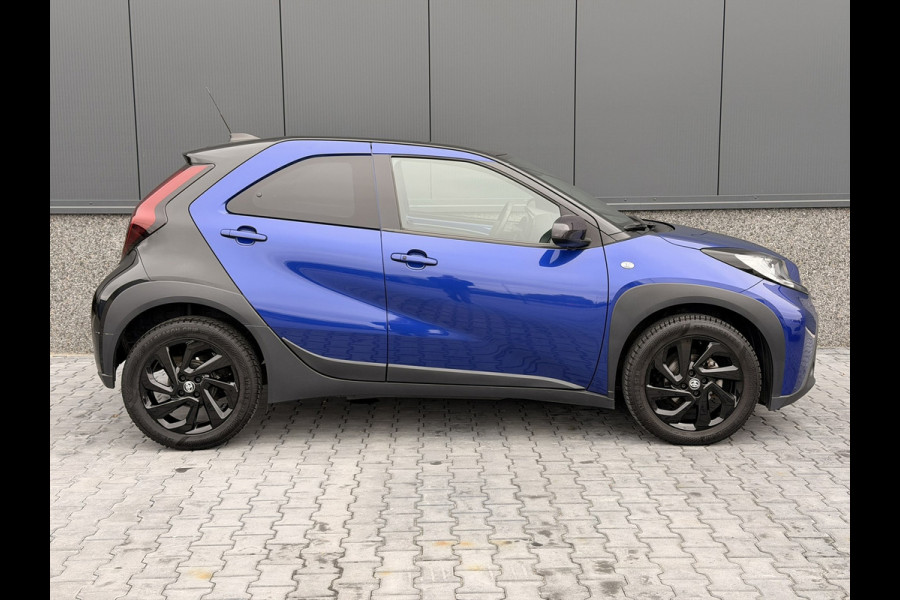 Toyota Aygo X 1.0 VVT-i S-CVT Pulse ACC Clima Stoelverw 17'' CarPlay Camera
