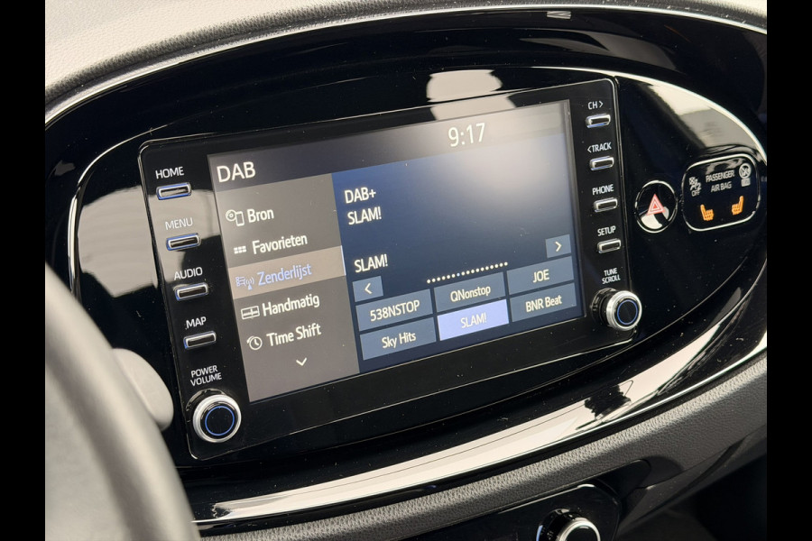 Toyota Aygo X 1.0 VVT-i S-CVT Pulse ACC Clima Stoelverw 17'' CarPlay Camera