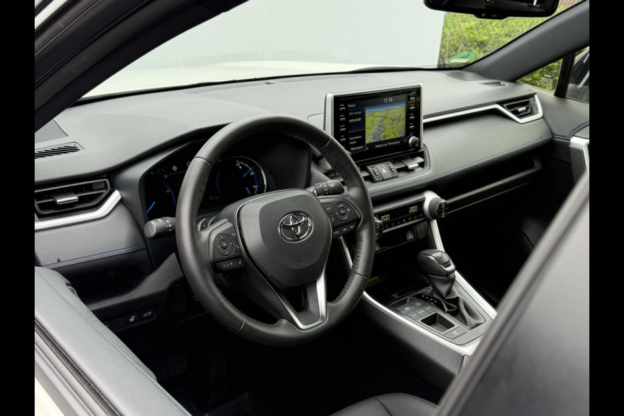 Toyota RAV4 2.5 Hybrid Bi-Tone | ACC | CarPlay | Keyless | Camera | 18 inch