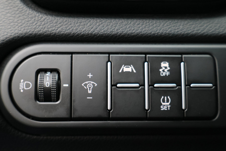 Kia Ceed Sportswagon 1.5 T-GDi DynamicPlusLine Climate, Winterpakket, Cruise, Apple Carplay, Camera, DAB, PDC, 16''