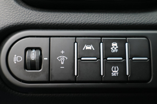 Kia Ceed Sportswagon 1.5 T-GDi DynamicPlusLine Climate, Winterpakket, Cruise, Apple Carplay, Camera, DAB, PDC, 16''