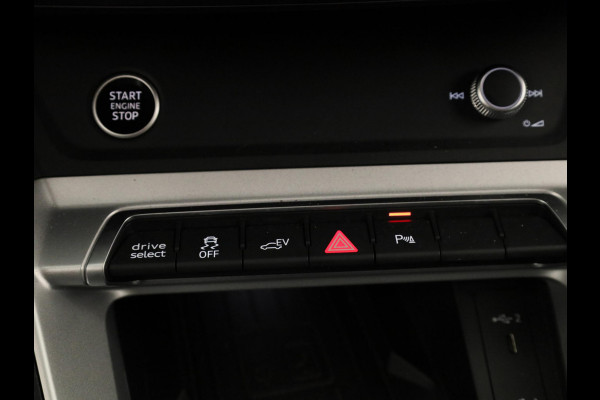 Audi Q3 45 TFSI e Advanced edition 245pk | Trekhaak | Stoelverwarming | Elek. klep | Keyless | ACC | 19inch