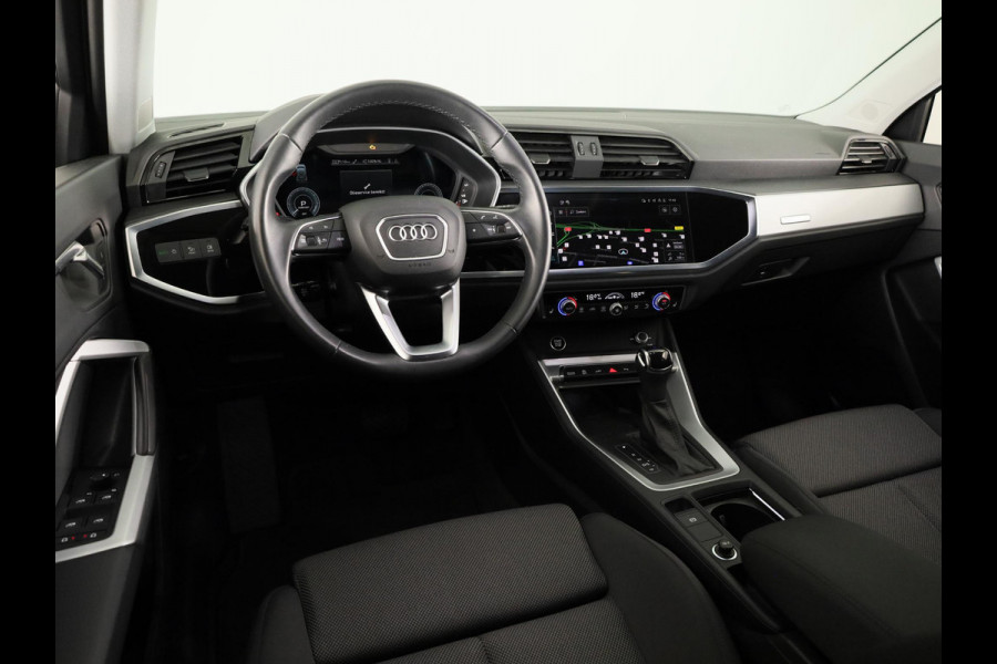 Audi Q3 45 TFSI e Advanced edition 245pk | Trekhaak | Stoelverwarming | Elek. klep | Keyless | ACC | 19inch