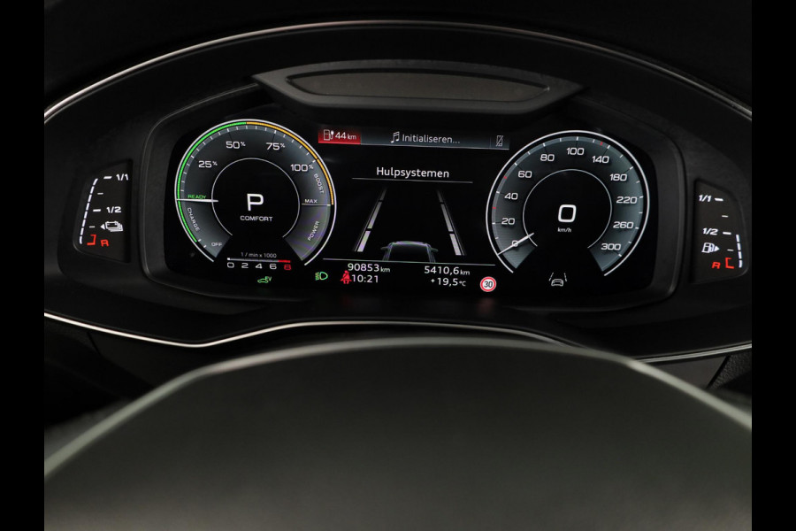 Audi A6 Avant 55 TFSI e quattro Competition 367pk | Navigatie | Matrix koplampen | 19 Inch Lichtmetalen velgen | Sporstoelen | S-line interieur
