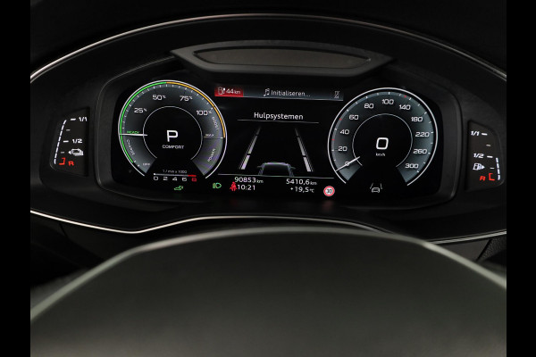 Audi A6 Avant 55 TFSI e quattro Competition 367pk | Navigatie | Matrix koplampen | 19 Inch Lichtmetalen velgen | Sporstoelen | S-line interieur