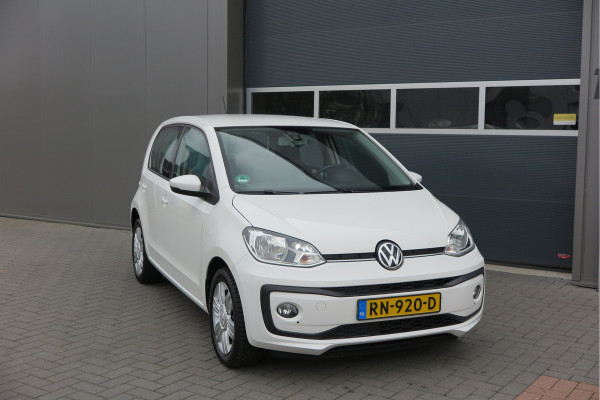 Volkswagen up! 1.0 BMT high up! (Facelift) , Cruise control , Parkeersensor, Navi via APP, Lichtmetalen velgen, Telefoon integratie , Nieuwe APK , etc. Onderhoudshistorie vanaf 30.000 km hier volledig bekend en recent.
