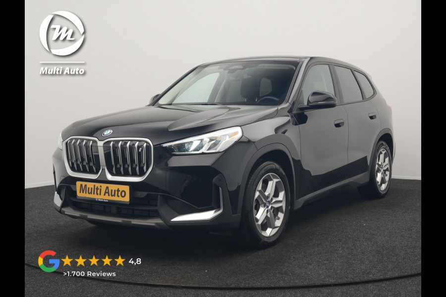 BMW iX1 xDrive30 Launch Edition 67 kWh 313pk Dealer O.H. | Adaptief M Onderstel | Camera | Stoelverwarming | Widescreen Navi | Sfeerverlichting | Apple Carplay | Navigatie | DAB | 18'' L.M. | Virtual | Cruise Control |