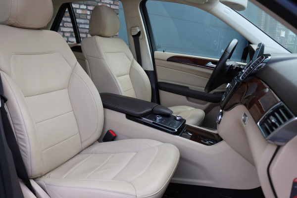Mercedes-Benz GLE 400 4MATIC AMG Line | Luchtvering | Panoramadak | Trekhaak | Leder | Elek. Stoelen | Surround Camera | Sfeerverlichting | Stoelverwarming | Nightpakket |