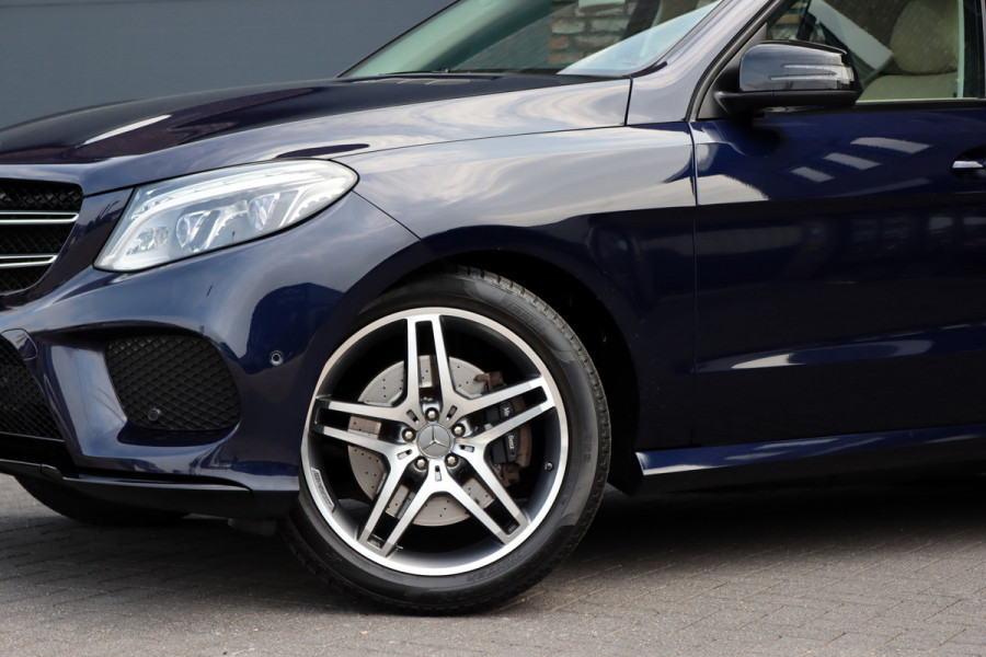 Mercedes-Benz GLE 400 4MATIC AMG Line | Luchtvering | Panoramadak | Trekhaak | Leder | Elek. Stoelen | Surround Camera | Sfeerverlichting | Stoelverwarming | Nightpakket |