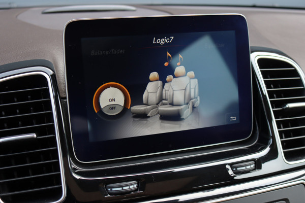 Mercedes-Benz GLE 400 4MATIC AMG Line | Luchtvering | Panoramadak | Trekhaak | Leder | Elek. Stoelen | Surround Camera | Sfeerverlichting | Stoelverwarming | Nightpakket |