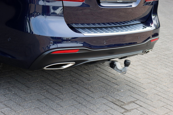 Mercedes-Benz GLE 400 4MATIC AMG Line | Luchtvering | Panoramadak | Trekhaak | Leder | Elek. Stoelen | Surround Camera | Sfeerverlichting | Stoelverwarming | Nightpakket |