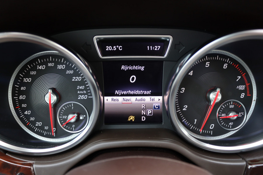 Mercedes-Benz GLE 400 4MATIC AMG Line | Luchtvering | Panoramadak | Trekhaak | Leder | Elek. Stoelen | Surround Camera | Sfeerverlichting | Stoelverwarming | Nightpakket |