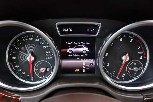 Mercedes-Benz GLE 400 4MATIC AMG Line | Luchtvering | Panoramadak | Trekhaak | Leder | Elek. Stoelen | Surround Camera | Sfeerverlichting | Stoelverwarming | Nightpakket |