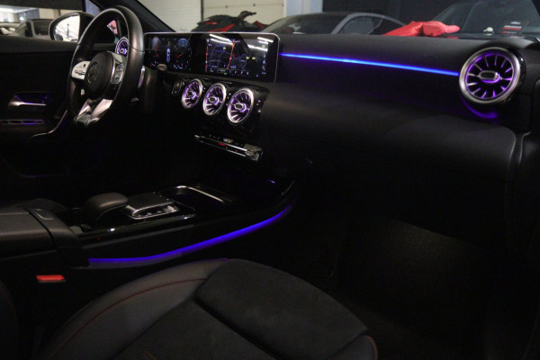 Mercedes-Benz A-Klasse 250 AMG Edition /PANO/SFEER/360CAM/ACC/BLINDSPOT/VOL!