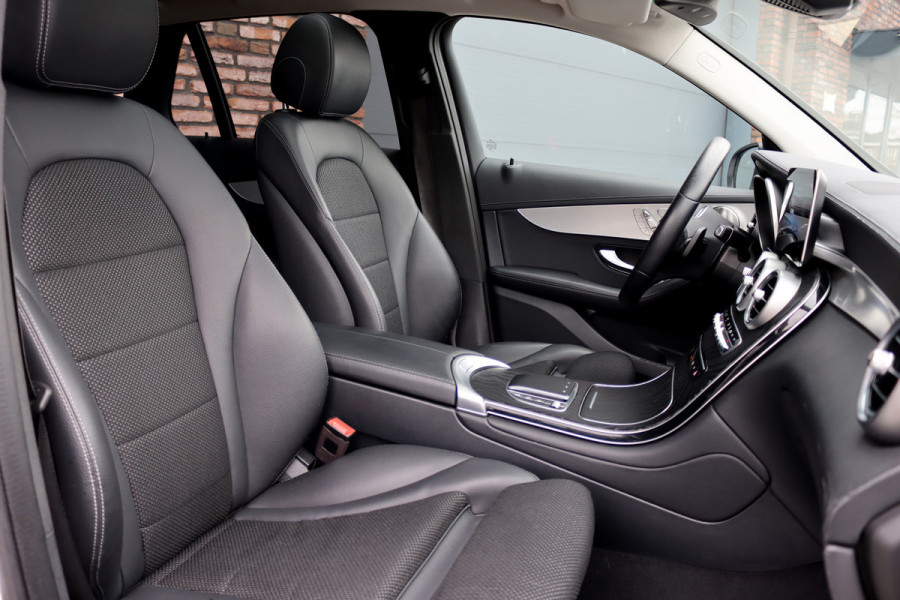 Mercedes-Benz GLC 300e 4MATIC AMG Line Premium+ | Distronic+ | Panoramadak | Burmester | Memory | Trekhaak | Surround Camera | Multibeam LED | Nightpakket | Augmented Reality |