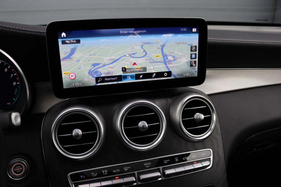 Mercedes-Benz GLC 300e 4MATIC AMG Line Premium+ | Distronic+ | Panoramadak | Burmester | Memory | Trekhaak | Surround Camera | Multibeam LED | Nightpakket | Augmented Reality |
