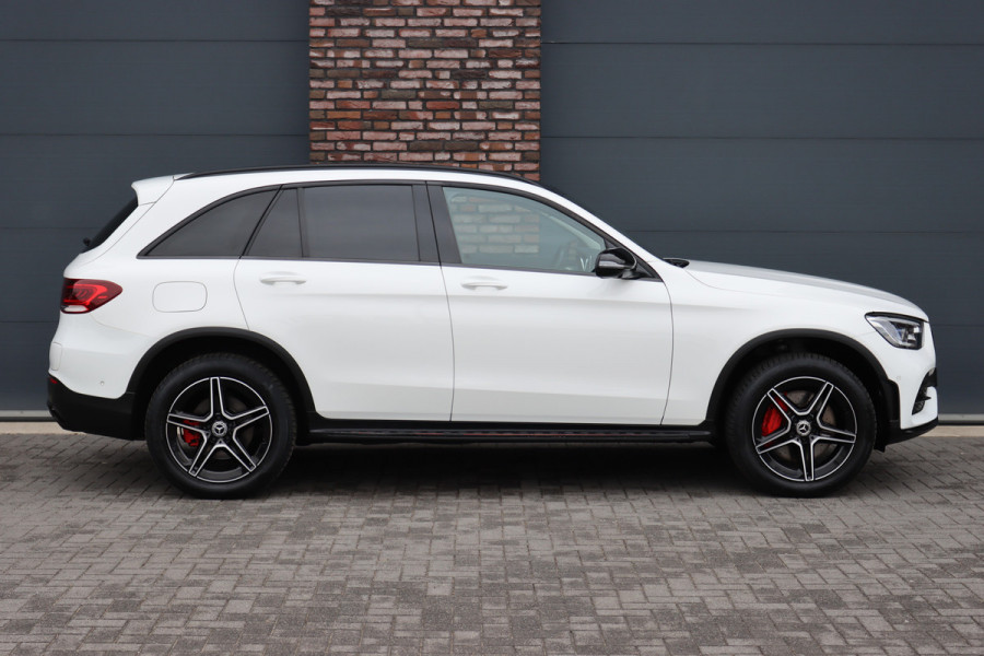 Mercedes-Benz GLC 300e 4MATIC AMG Line Premium+ | Distronic+ | Panoramadak | Burmester | Memory | Trekhaak | Surround Camera | Multibeam LED | Nightpakket | Augmented Reality |