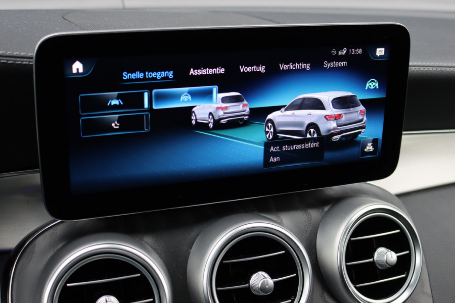 Mercedes-Benz GLC 300e 4MATIC AMG Line Premium+ | Distronic+ | Panoramadak | Burmester | Memory | Trekhaak | Surround Camera | Multibeam LED | Nightpakket | Augmented Reality |