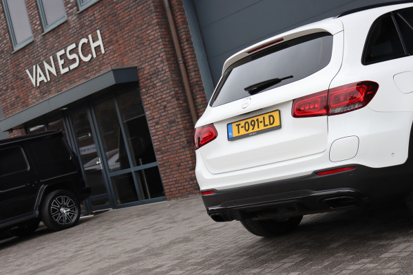 Mercedes-Benz GLC 300e 4MATIC AMG Line Premium+ | Distronic+ | Panoramadak | Burmester | Memory | Trekhaak | Surround Camera | Multibeam LED | Nightpakket | Augmented Reality |