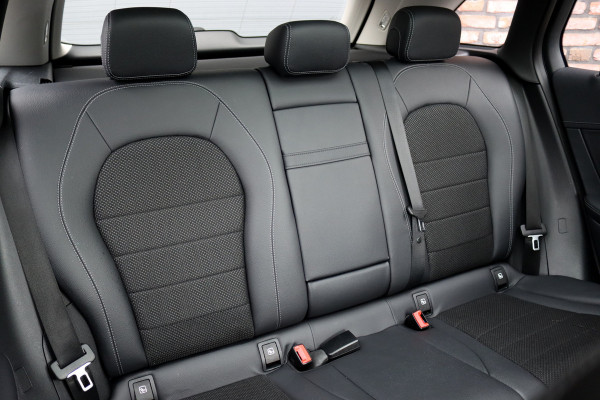 Mercedes-Benz GLC 300e 4MATIC AMG Line Premium+ | Distronic+ | Panoramadak | Burmester | Memory | Trekhaak | Surround Camera | Multibeam LED | Nightpakket | Augmented Reality |