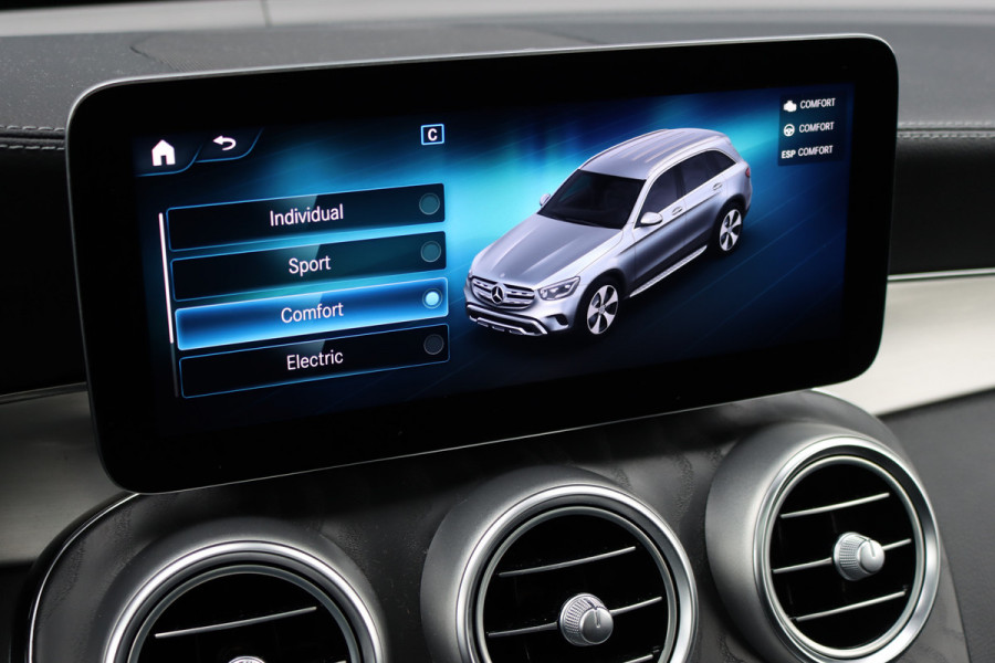 Mercedes-Benz GLC 300e 4MATIC AMG Line Premium+ | Distronic+ | Panoramadak | Burmester | Memory | Trekhaak | Surround Camera | Multibeam LED | Nightpakket | Augmented Reality |