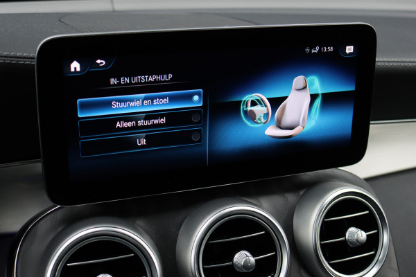Mercedes-Benz GLC 300e 4MATIC AMG Line Premium+ | Distronic+ | Panoramadak | Burmester | Memory | Trekhaak | Surround Camera | Multibeam LED | Nightpakket | Augmented Reality |