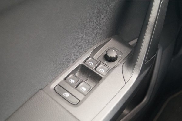 Seat Arona 1.0 TSI 110 pk DSG Style -NAVI-LED-ECC-PDC-CAM-