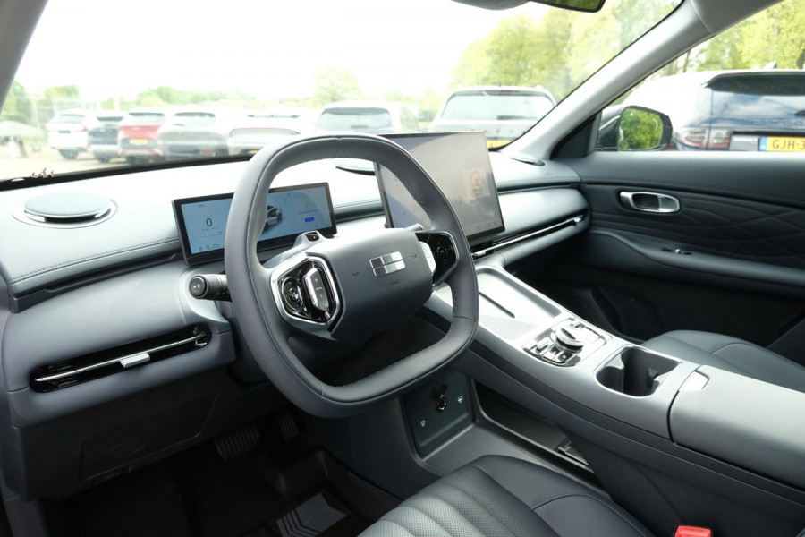 GEELY Starray EM-i 1.5 Pro | 360 Camera | Stoelverwarming | Parkeersensoren | Stuurverwarmimg | 83 km Elektrisch bereik | 18 Inch LMV