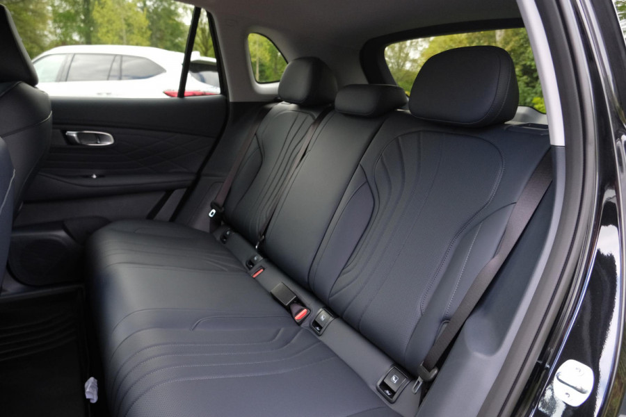 GEELY Starray EM-i 1.5 Pro | 360 Camera | Stoelverwarming | Parkeersensoren | Stuurverwarmimg | 83 km Elektrisch bereik | 18 Inch LMV