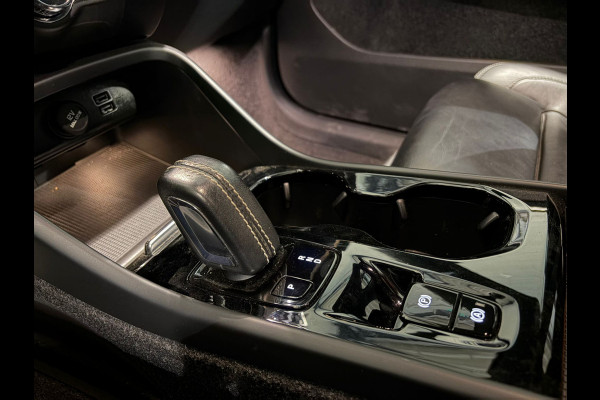 Volvo XC40 T4 Aut. Plug-in Hybrid R-Design Parkassist Keyless Leder 211pk