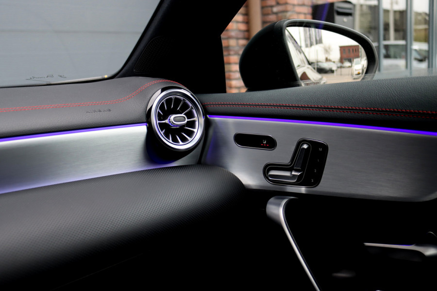 Mercedes-Benz CLA-Klasse 180 AMG Line | Panoramadak | Memory | Sfeerverlichting | Camera | Advanced Sound System | Keyless Go | Zitcomfortpakket | Cruise Control | Multibeam LED |
