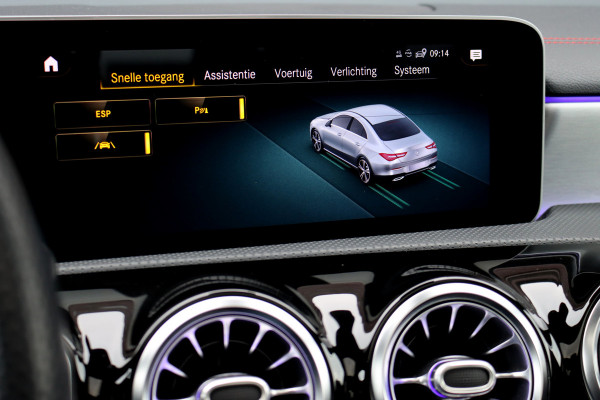 Mercedes-Benz CLA-Klasse 180 AMG Line | Panoramadak | Memory | Sfeerverlichting | Camera | Advanced Sound System | Keyless Go | Zitcomfortpakket | Cruise Control | Multibeam LED |