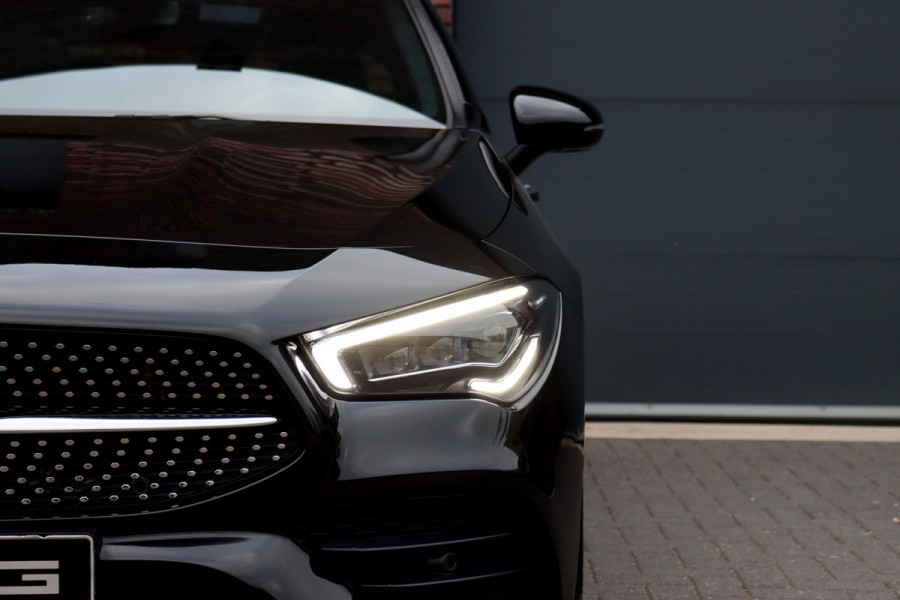 Mercedes-Benz CLA-Klasse 180 AMG Line | Panoramadak | Memory | Sfeerverlichting | Camera | Advanced Sound System | Keyless Go | Zitcomfortpakket | Cruise Control | Multibeam LED |